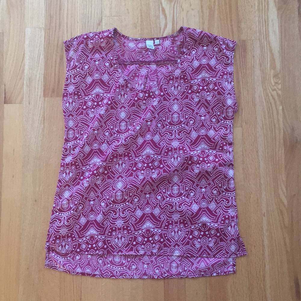 Women’s shirt